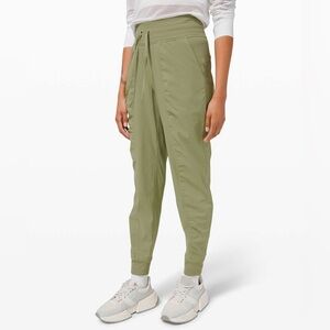 Lululemon Dance Studio Mid-Rise Jogger VGUC in Rosemary Green
